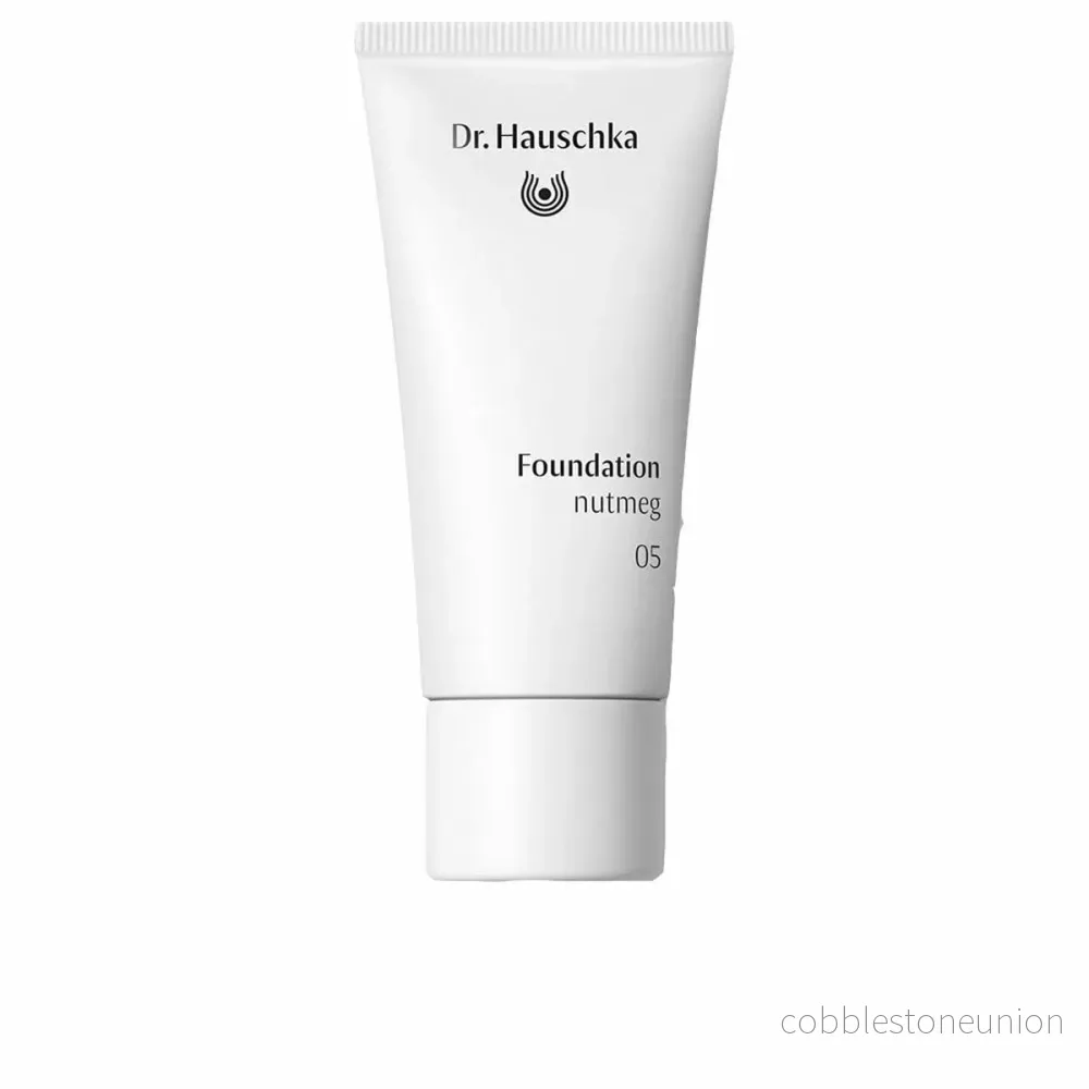 Dr. Hauschka, Foundation, Vegan, Lysande, Flytande foundation, 05, Muskot, 30 ml Dr. Hauschka, Foundation, Vegan, Lysande, Flytande foundation, 05, Muskot, 30 ml