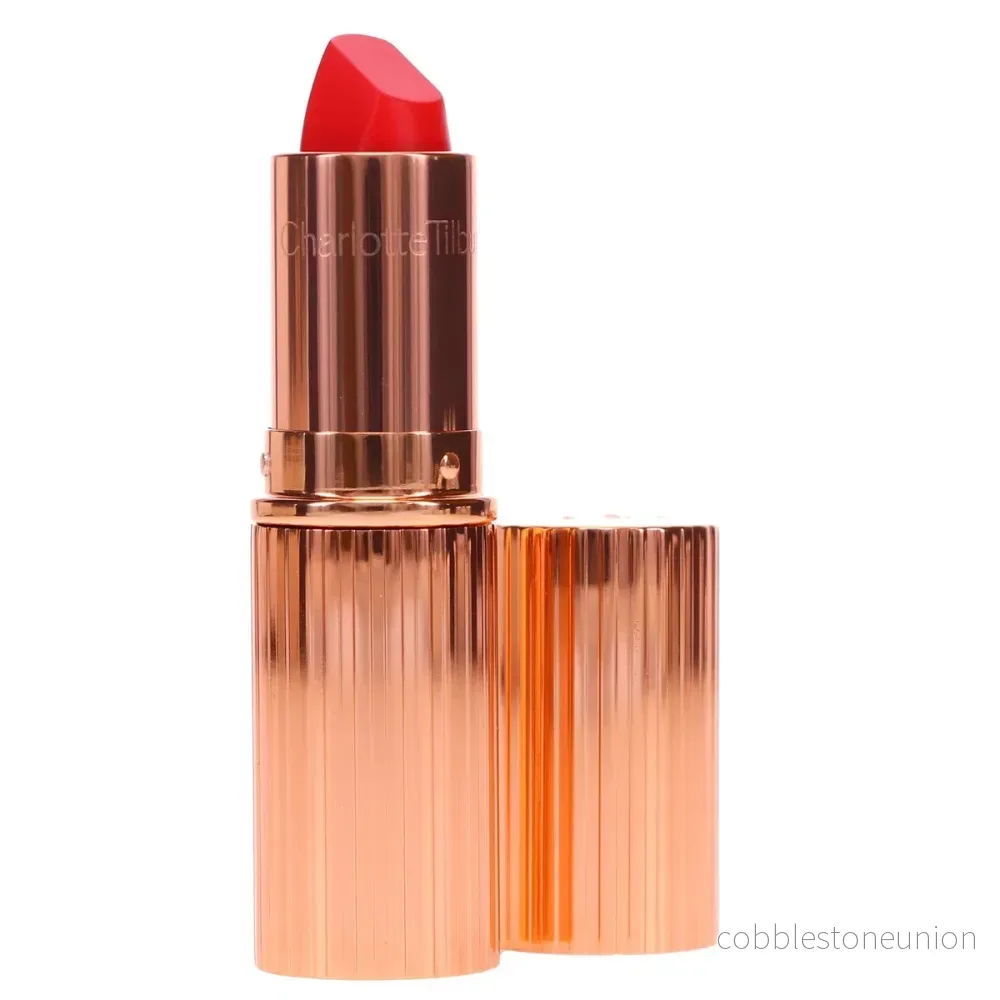 Charlotte Tilbury, Hot Lips, Matt, Krämigt läppstift, Säg till Laura, 3.5 g Charlotte Tilbury, Hot Lips, Matt, Krämigt läppstift, Säg till Laura, 3.5 g