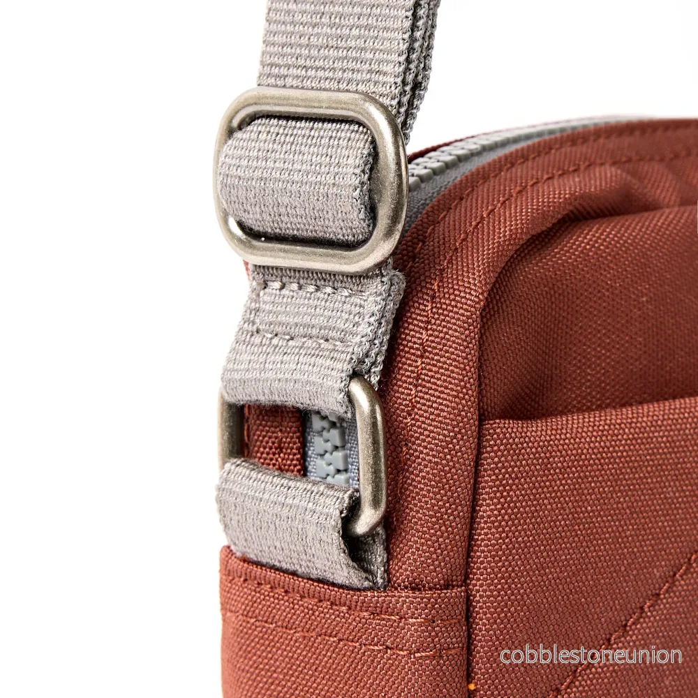 Roka Shoulderbag Bond henna - Bild 3