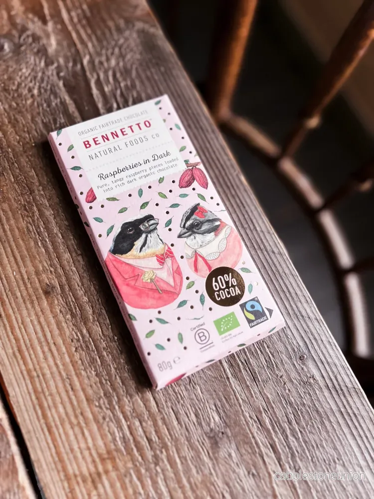 Benetto – 60% Mörk Choklad HALLONKRISP, ekologisk, fairtrade & vegan