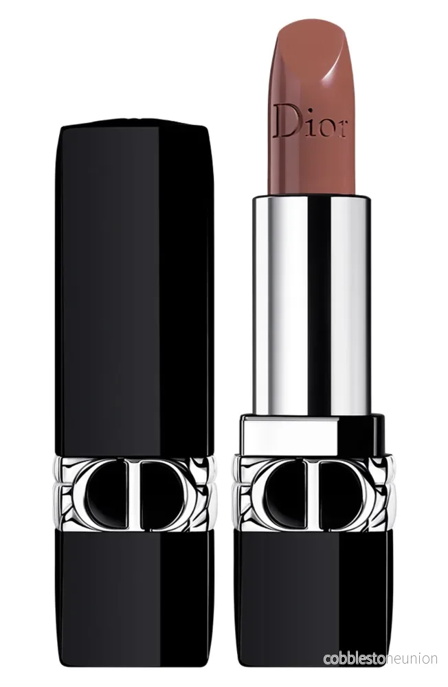 Christian Dior, Couture Colour, Satinfinish, Krämigt läppstift, 824, Saint Germain, Påfyllningsbar, 3.5 g Christian Dior, Couture Colour, Satinfinish, Krämigt läppstift, 824, Saint Germain, Påfyllningsbar, 3.5 g