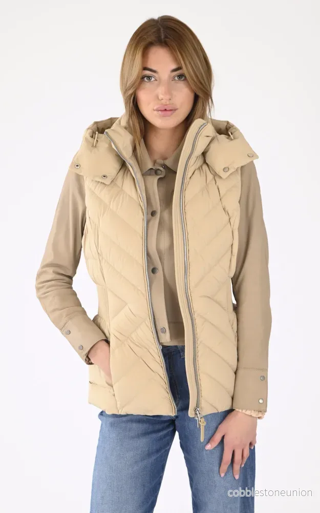 Beige HOSHI Fitted Sleeveless Down Jacket - Women - Bild 2