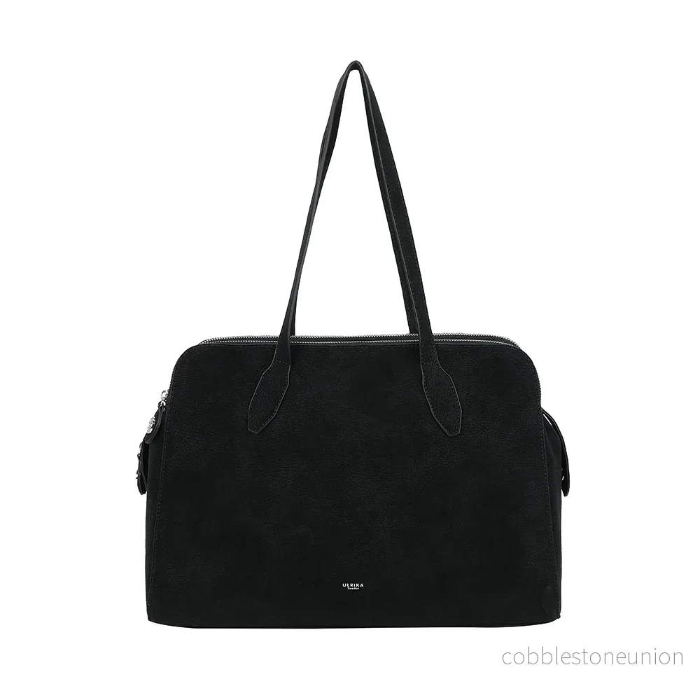 Ulrika Design Tote Suede svart