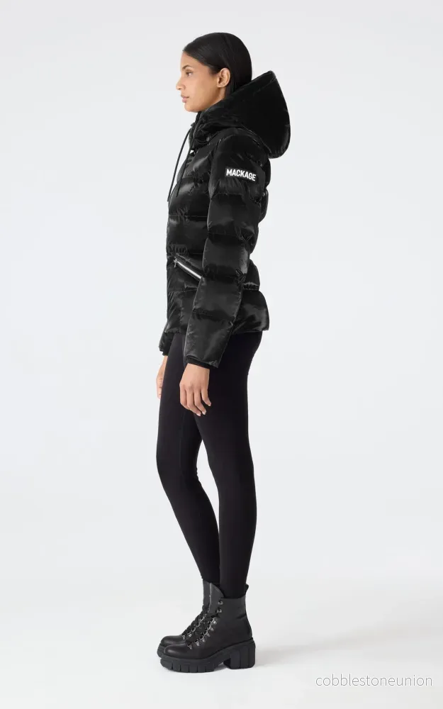 Black Madalyn Glo Puffer Jacket - Women - Bild 3