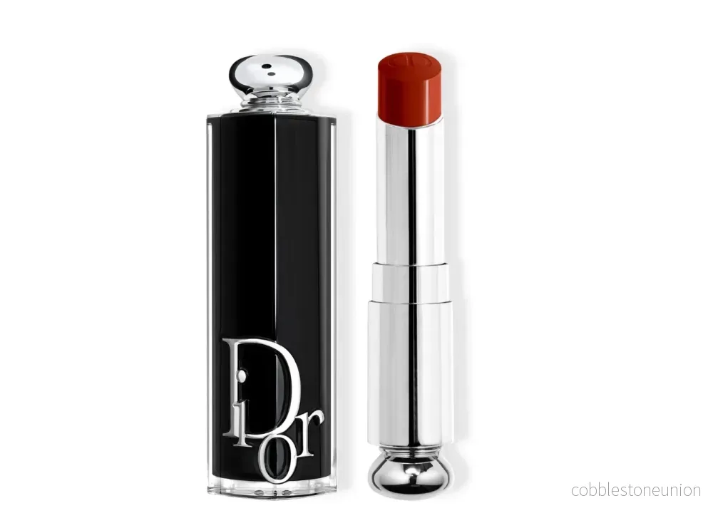 Christian Dior, Addict, Skina, Krämigt läppstift, 822, Scarlet Silk, Påfyllningsbar, 3.2 g Christian Dior, Addict, Skina, Krämigt läppstift, 822, Scarlet Silk, Påfyllningsbar, 3.2 g
