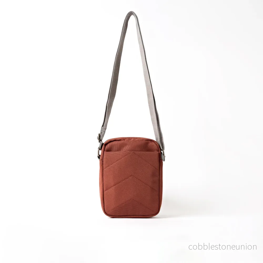 Roka Shoulderbag Bond henna