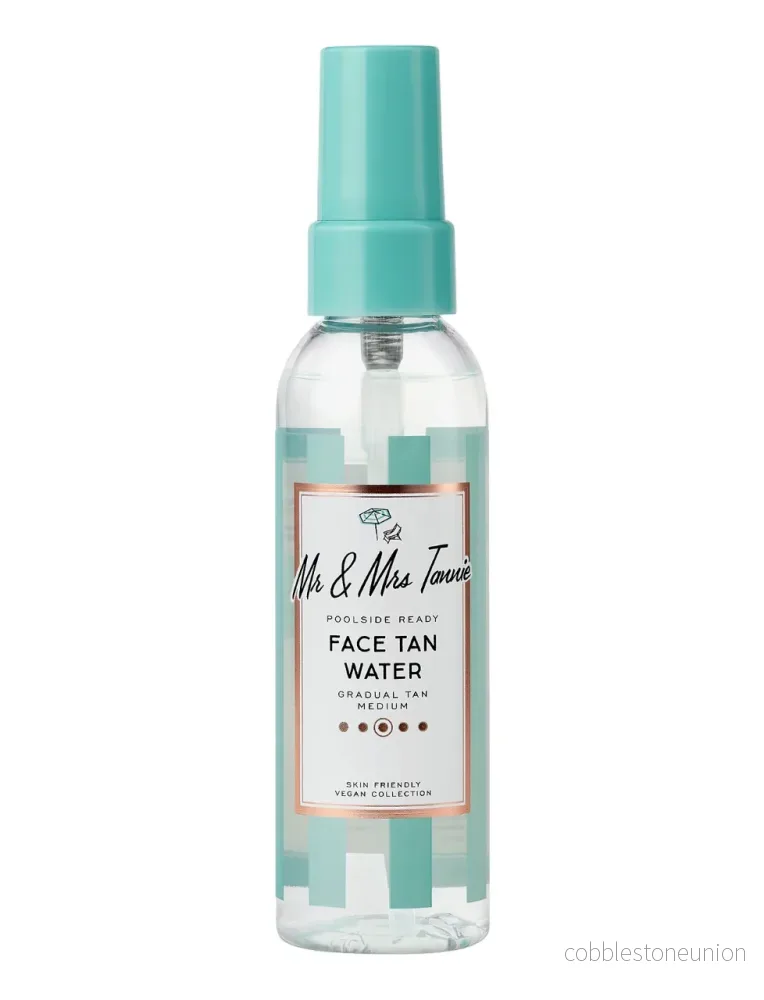 Mr & Mrs Tannie, Face Tan Water, Jojobaolja, Återfuktande, Självbrunande spray, För ansiktet, 75 ml Mr & Mrs Tannie, Face Tan Water, Jojobaolja, Återfuktande, Självbrunande spray, För ansiktet, 75 ml