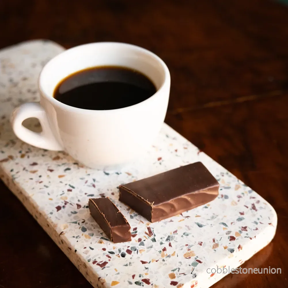 chocolate covered caramel bar CALABRIAN LIQUORICE - Bild 3