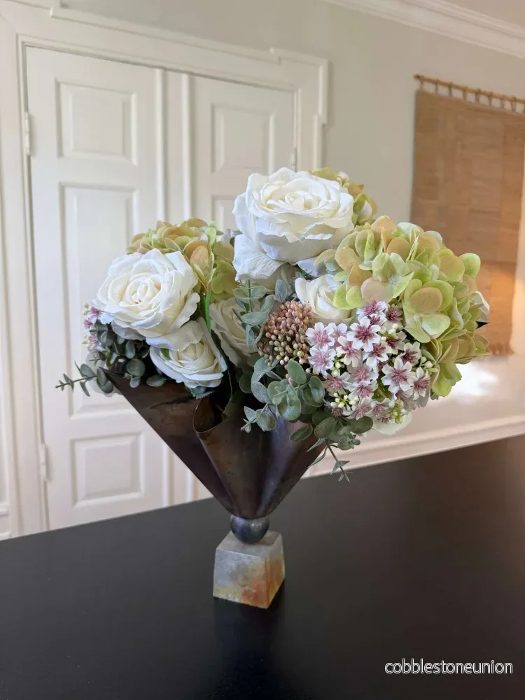 Konstgjord blomsterbukett – Nordic Ivory Bouquet Konstgjord blomsterbukett – Nordic Ivory Bouquet