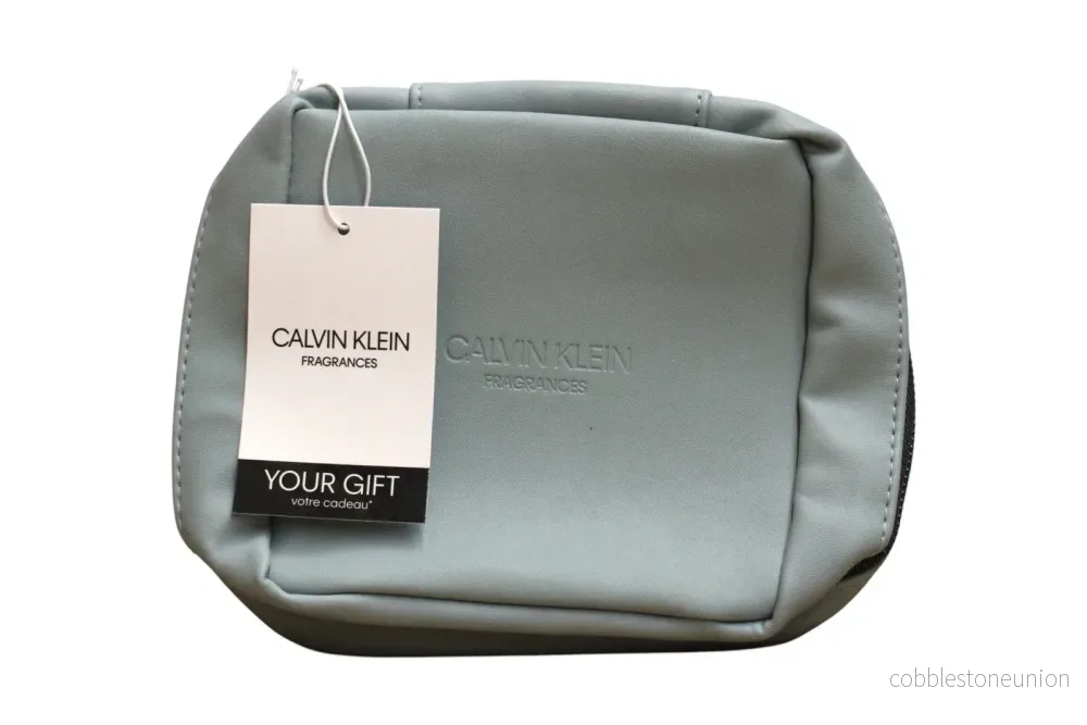 Calvin Klein, necessär