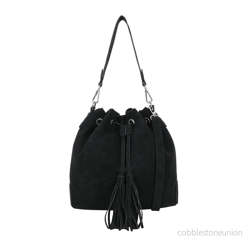 Ulrika Design Hinkväska Suede svart