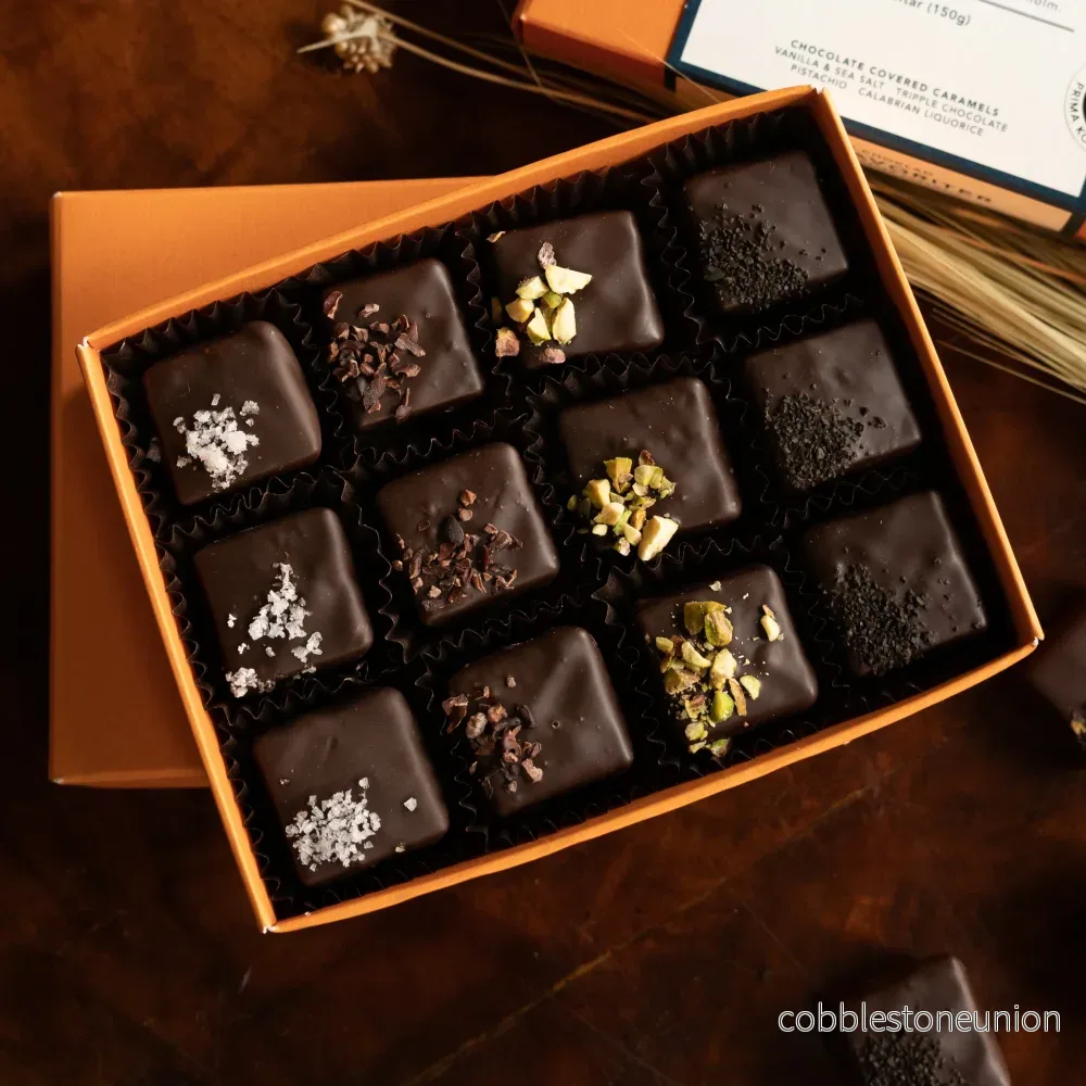 chocolate covered caramels OUR FAVOURITES 12 pieces - Bild 3