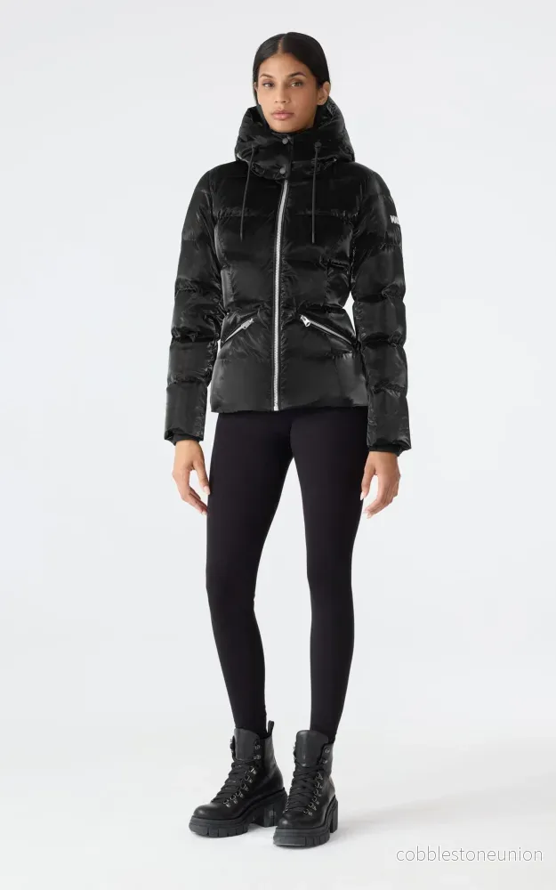 Black Madalyn Glo Puffer Jacket - Women - Bild 2