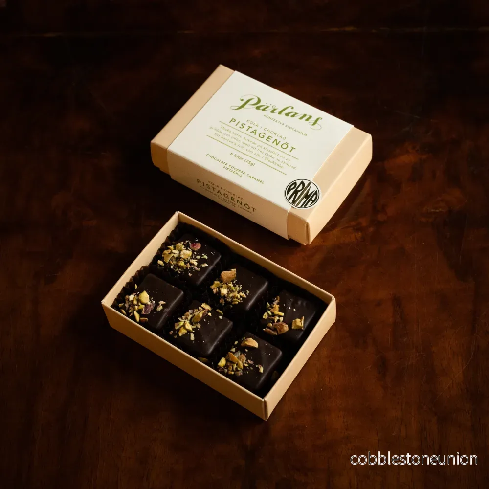 chocolate covered caramel PISTACHIO 6 pieces - Bild 3