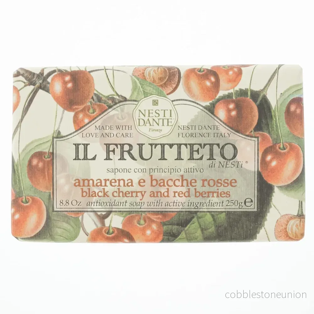 Nesti Dante, Il Frutteto, Black Cherry & Red Berries, Lugnande, Fast Tvål, 250 g Nesti Dante, Il Frutteto, Black Cherry & Red Berries, Lugnande, Fast Tvål, 250 g