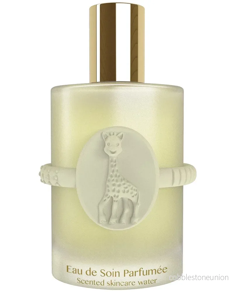 Sophie la Girafe, La Girafe, Peach, Vanilla, Orange Blossom, Jasmine & Musk, Doftvatten, 100 ml Sophie la Girafe, La Girafe, Peach, Vanilla, Orange Blossom, Jasmine & Musk, Doftvatten, 100 ml