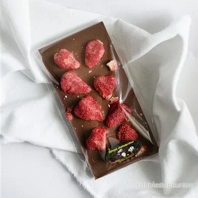 Chokladkaka Jordgubb mjölk choklad Chokladkaka Jordgubb mjölk choklad