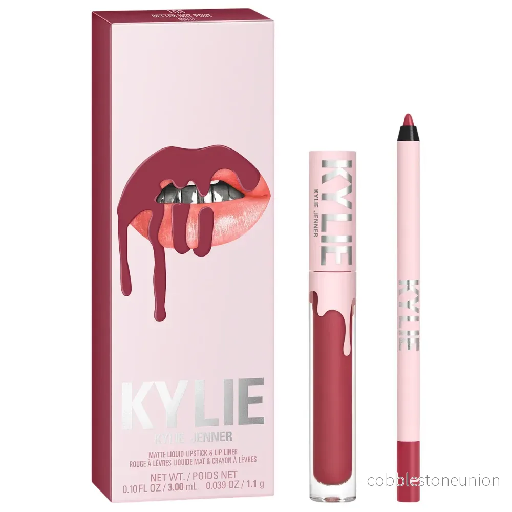 Set Kylie Cosmetics: By Kylie, flytande läppstift, 103, Better Not Pout, 3 ml + By Kylie, penna, läppenna, Better Not Pout, 1,1 g Set Kylie Cosmetics: By Kylie, flytande läppstift, 103, Better Not Pout, 3 ml + By Kylie, penna, läppenna, Better Not Pout, 1,1 g