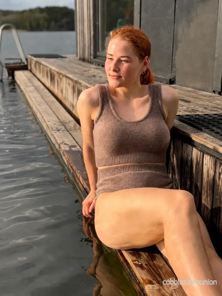 Loen Ull-bikini overdel – Valnøtt melert Loen Ull-bikini overdel – Valnøtt melert