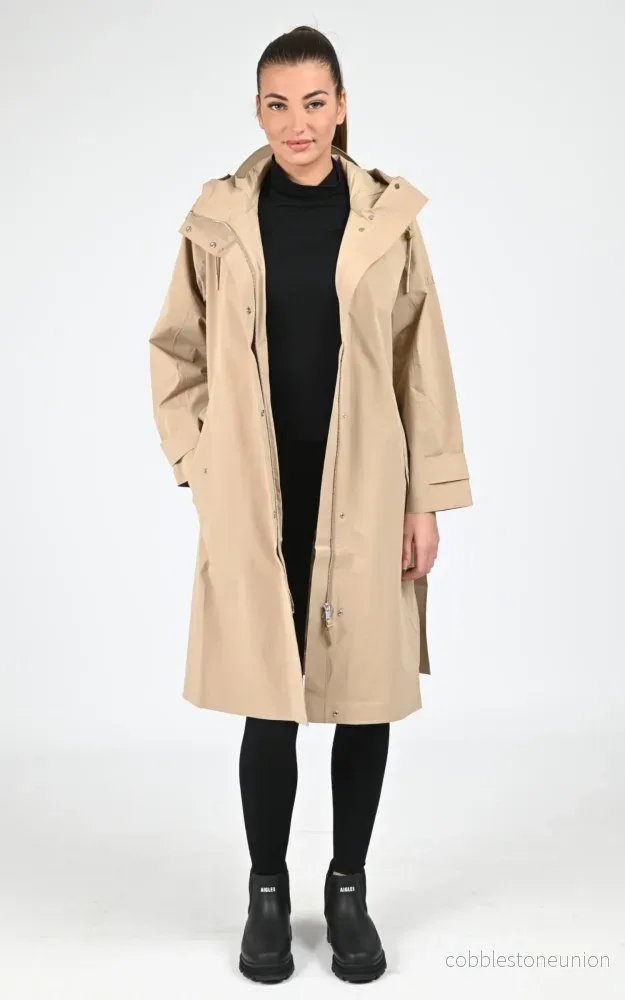 Beige Waterproof Trench Coat - Women - Bild 2