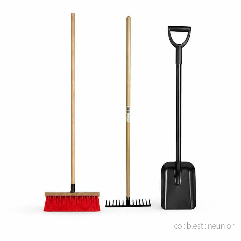 Trädgårdsset – Spade, borste och kratta Trädgårdsset – Spade, borste och kratta