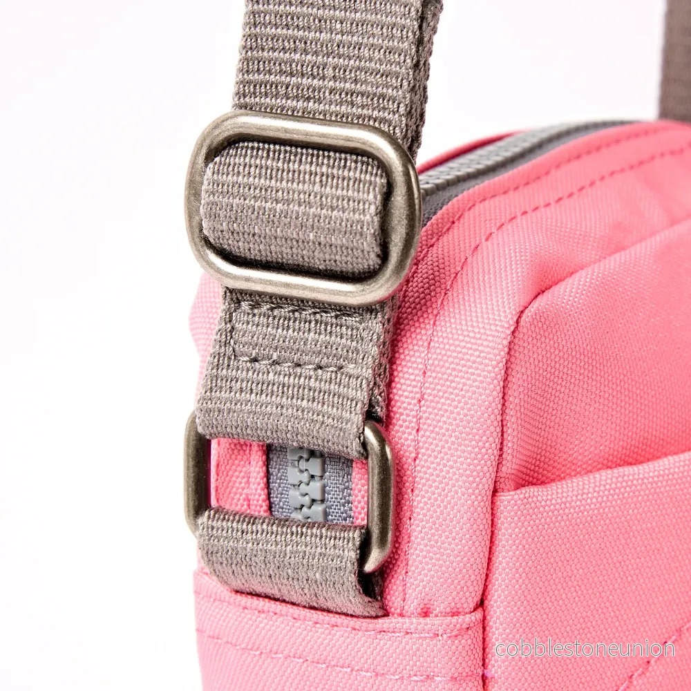 Roka Shoulderbag Bond rosa - Bild 3