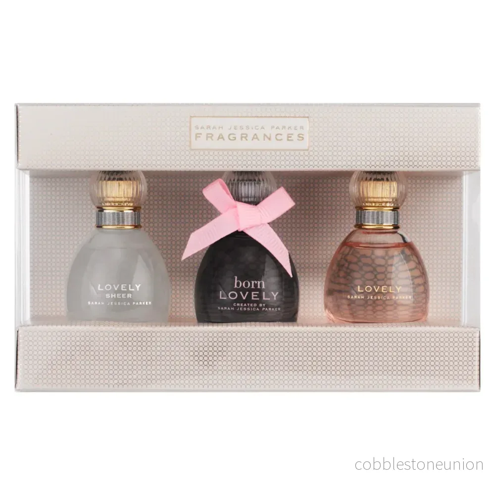 Set Sarah Jessica Parker: Lovely Sheer, Eau De Parfum, för damer, 10 ml + Born Lovely, Eau De Parfum, för damer, 10 ml + Lovely, Eau De Parfum, för damer, 10 ml