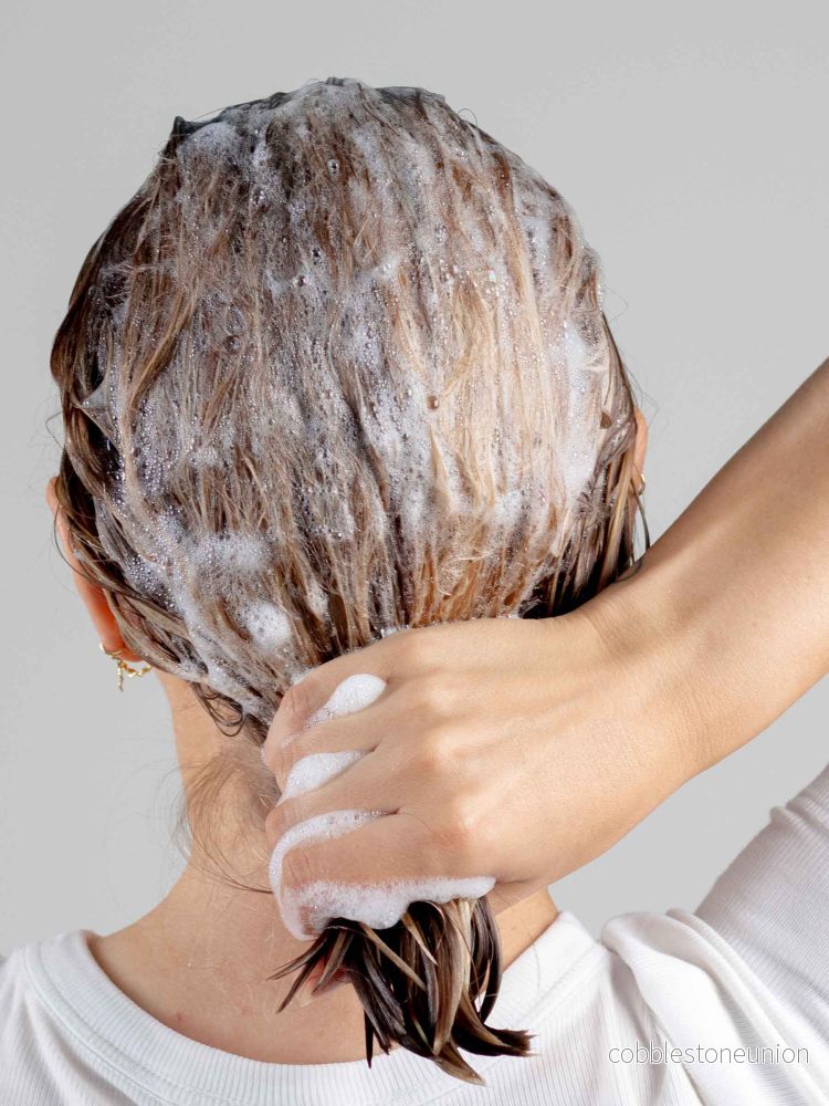 KeraMin™ Strengthening Shampoo - Bild 2