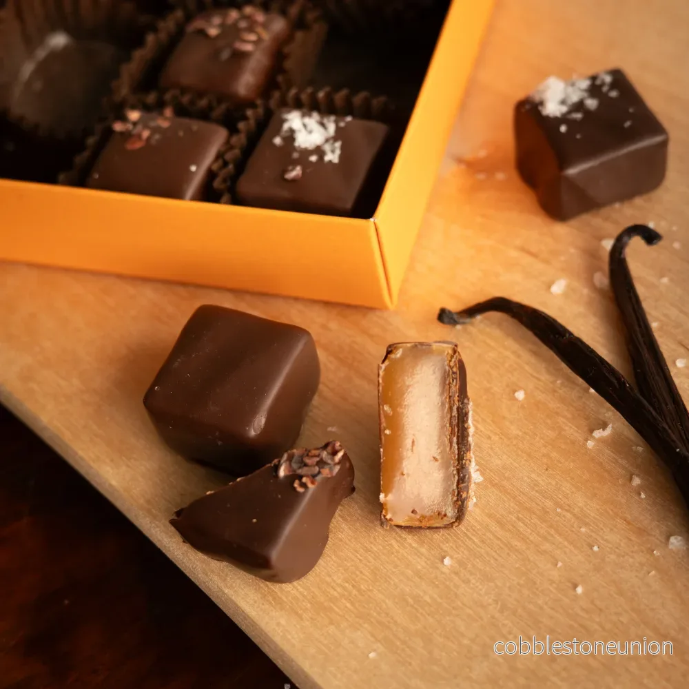 chocolate covered caramel VANILLA & SEA SALT 6 pieces - Bild 2