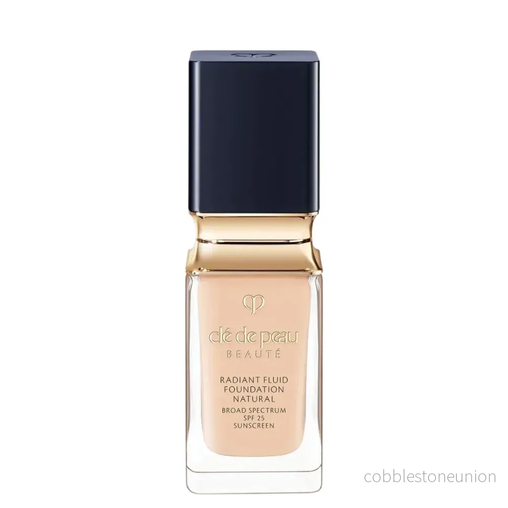 Cle de Peau Beaute, Radiant, Lysande, Flytande foundation, I10, Mycket ljus elfenben, SPF 25, 35 ml Cle de Peau Beaute, Radiant, Lysande, Flytande foundation, I10, Mycket ljus elfenben, SPF 25, 35 ml
