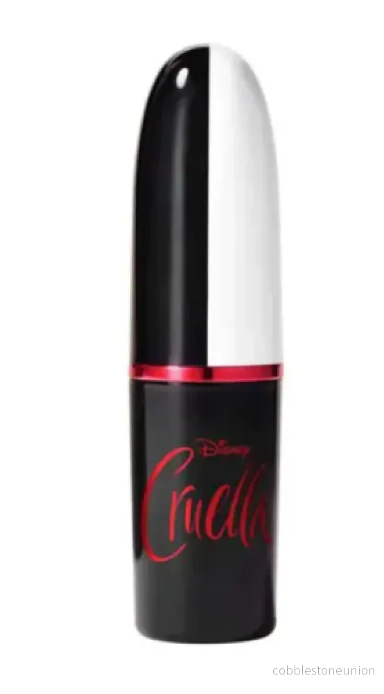 MAC, Disney Cruella, Matte Cream, Creamy Lipstick, Camden Caper, 3 g MAC, Disney Cruella, Matte Cream, Creamy Lipstick, Camden Caper, 3 g