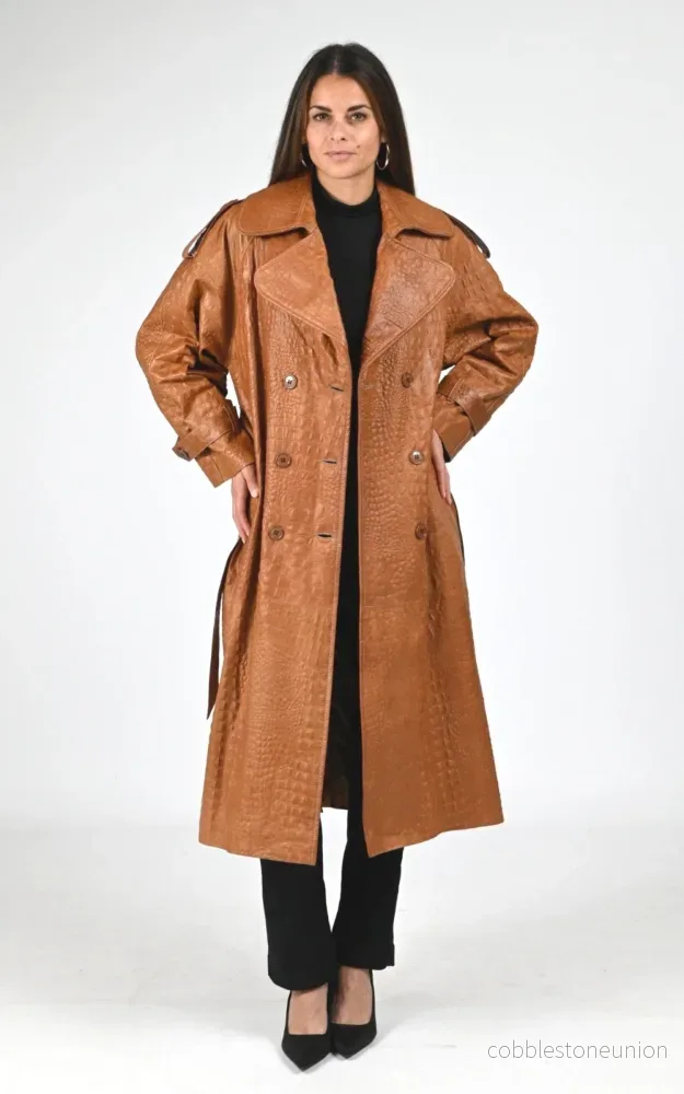 Cognac Python-Embossed Leather Trench Coat - Women - Bild 2