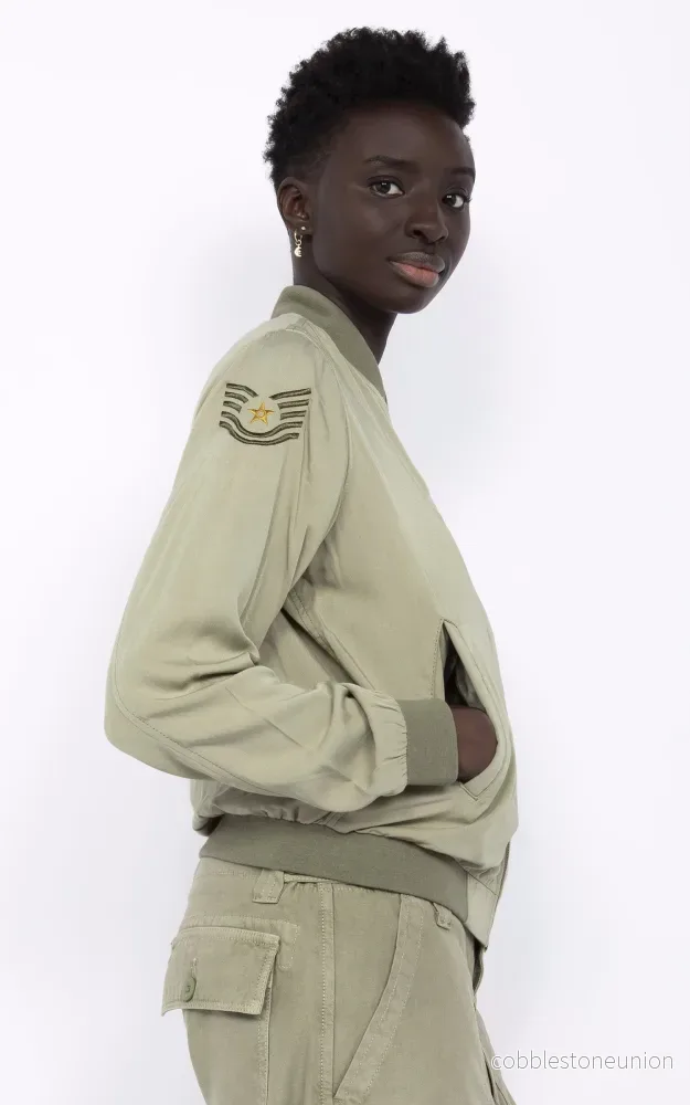 JKTCALIPSOW Green Bomber Jacket - Women - Bild 2