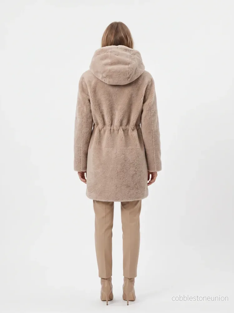 Delaney, 87 cm. - Hood Curly Lamb - Women Dark Beige - Bild 3