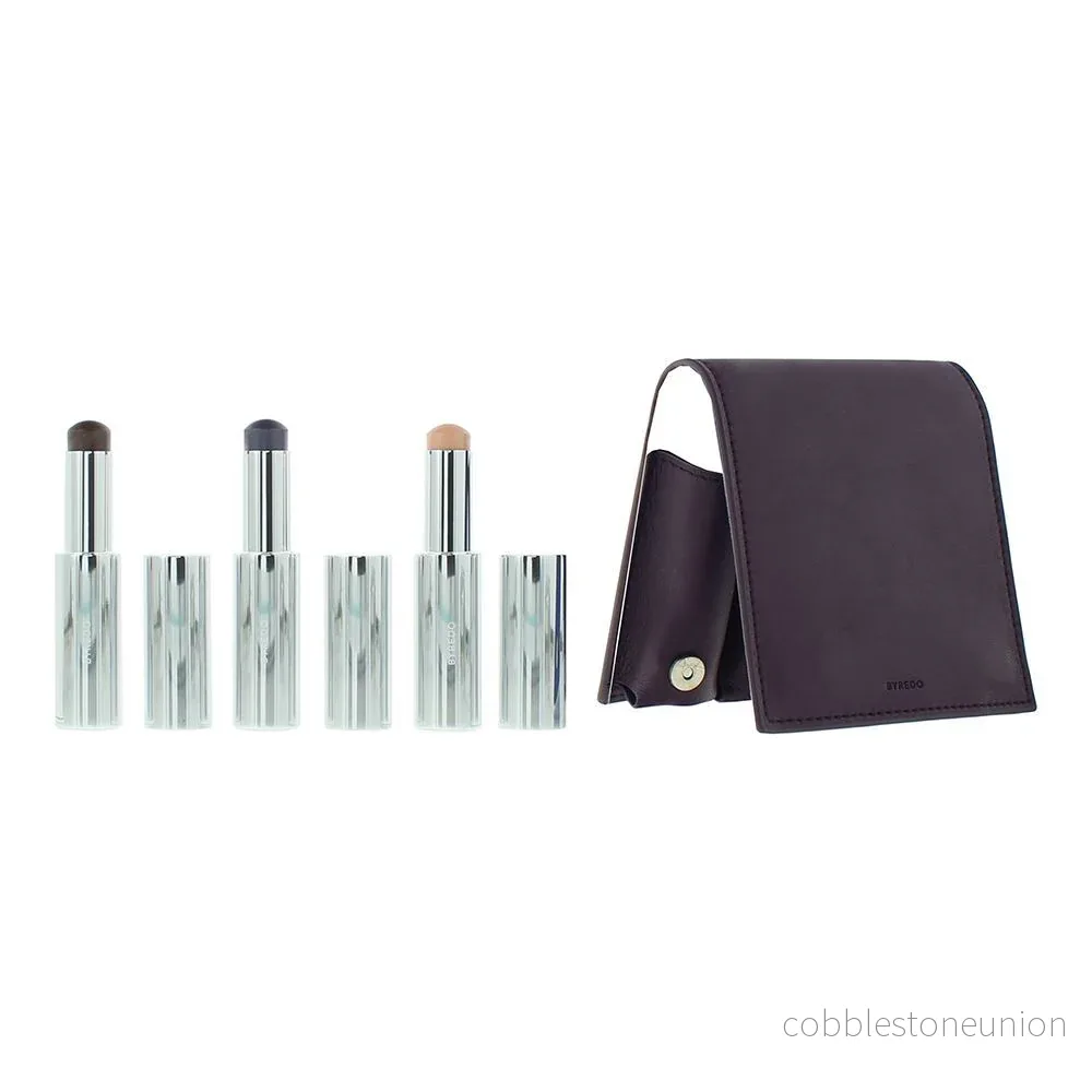 Plum Set Byredo: Colour Stick, Multifunktionell, Ögonskuggssticka, Vienna, 3,5 g + Colour Stick, Multifunktionell, Ögonskuggssticka, Dravite, 3,5 g + Colour Stick, Multifunktionell, Ögonskuggssticka, 580, Ultramagnetic, 3,5 g + Byredo, GWP Läderpåse Plum Set Byredo: Colour Stick, Multifunktionell, Ögonskuggssticka, Vienna, 3,5 g + Colour Stick, Multifunktionell, Ögonskuggssticka, Dravite, 3,5 g + Colour Stick, Multifunktionell, Ögonskuggssticka, 580, Ultramagnetic, 3,5 g + Byredo, GWP Läderpåse