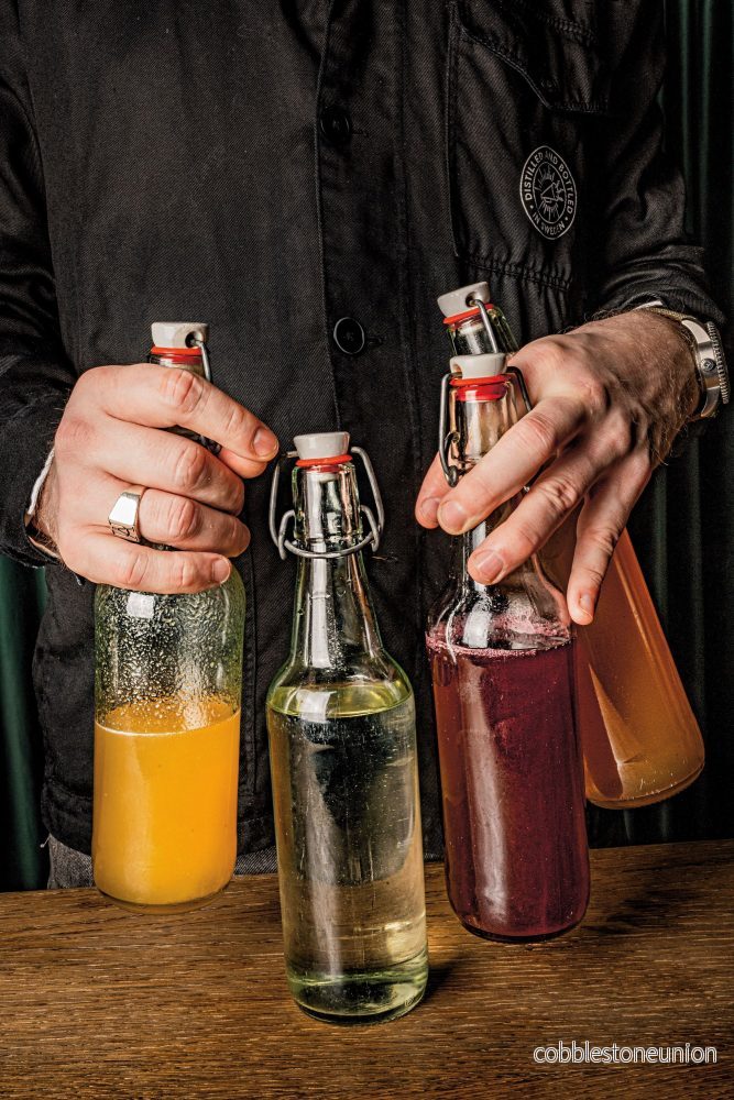 Svensk sprit - Groggar, bål & cocktails - Bild 3