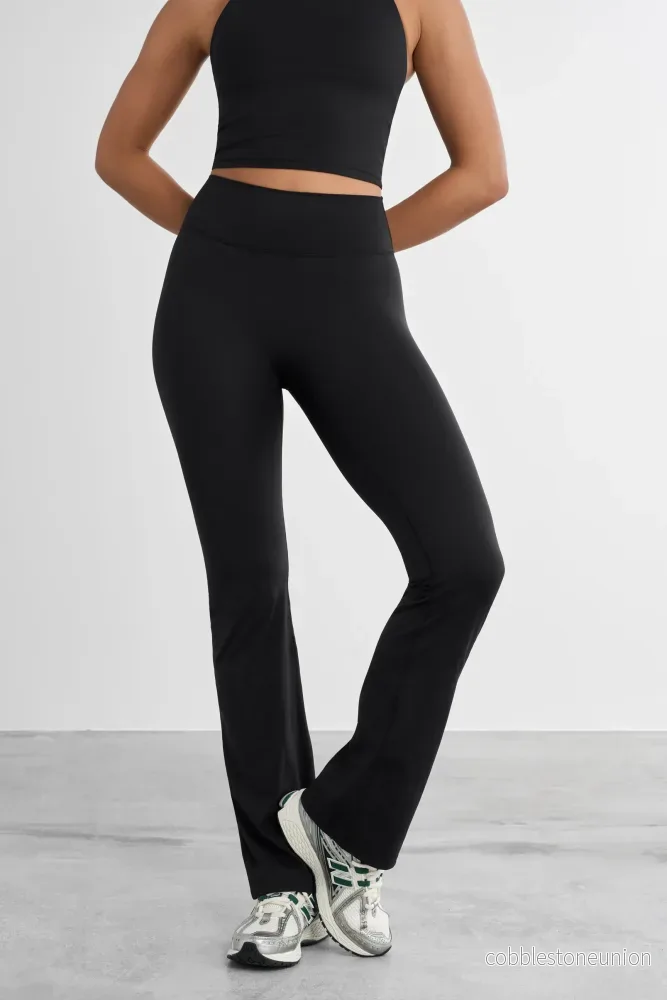 Signature Flared Leggings Signature Flared Leggings