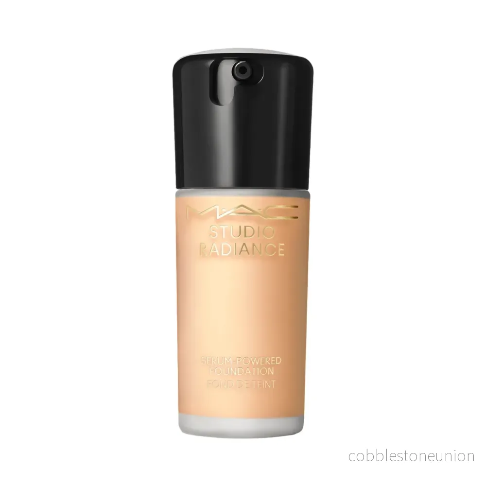 MAC, Studio Radiance, Liquid foundation & serum 2-i-1, NW25, 30 ml MAC, Studio Radiance, Liquid foundation & serum 2-i-1, NW25, 30 ml